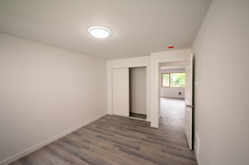 1451 E Republican St #4 - Photo 3 of 5