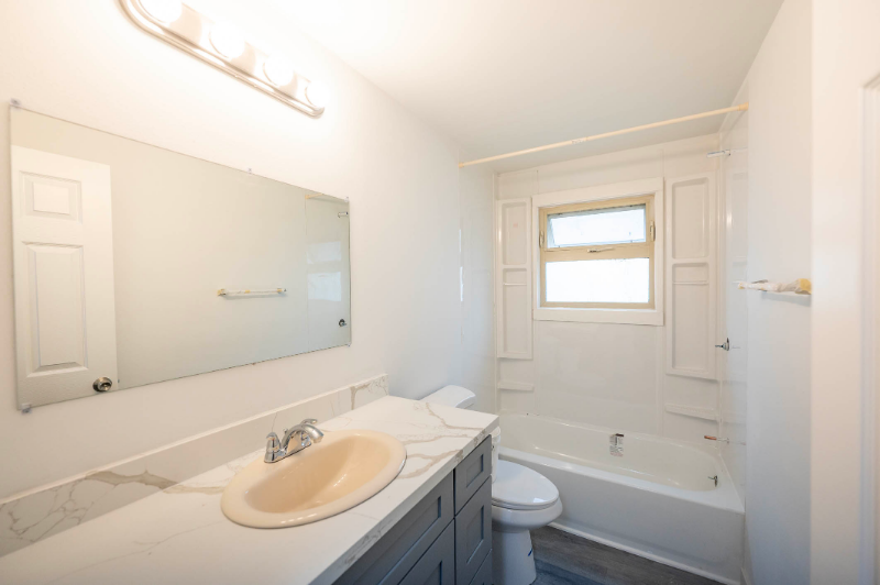 1451 E Republican St #4 - Photo 5 of 5