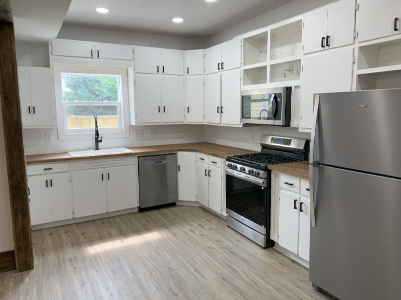 811 N 3rd St - Photo 3 of 23