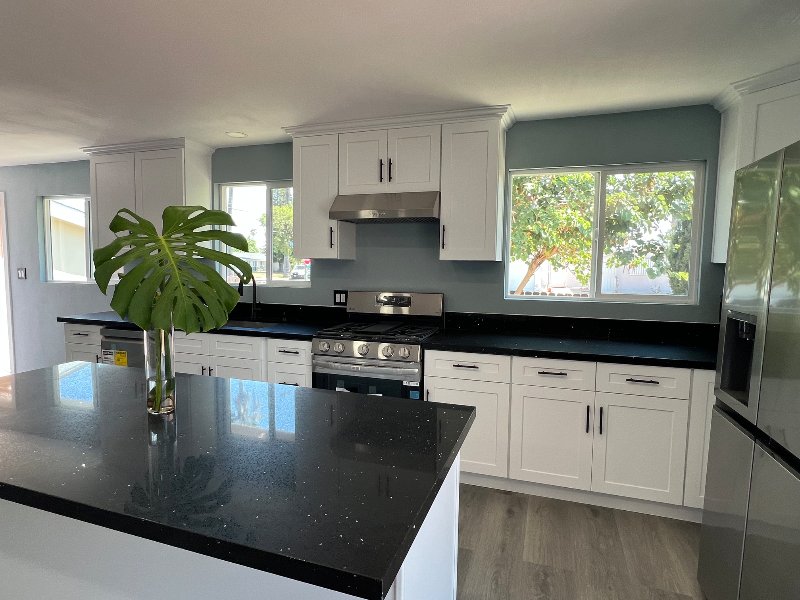 635 S Walnut St - Photo 6 of 6