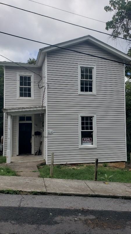 1411 Jackson St - Photo 2 of 11