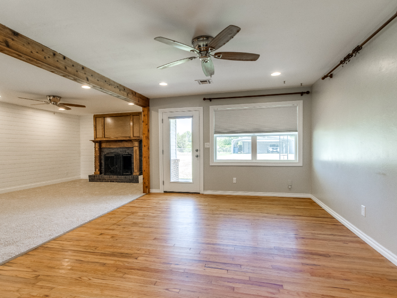 11026 E Draper Ave - Photo 3 of 19