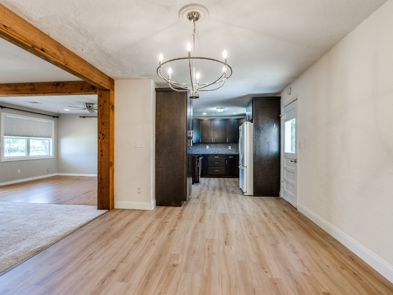 11026 E Draper Ave - Photo 7 of 19