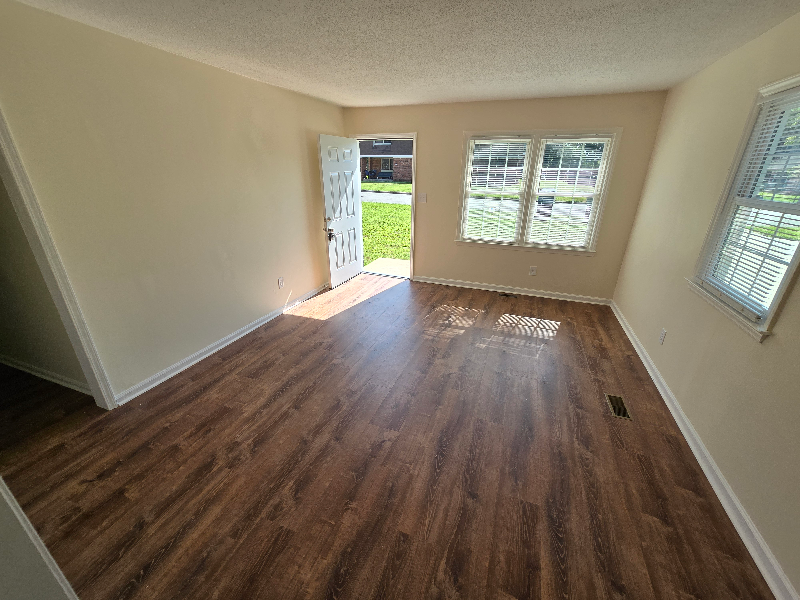 414 Washington Street - Photo 4 of 13