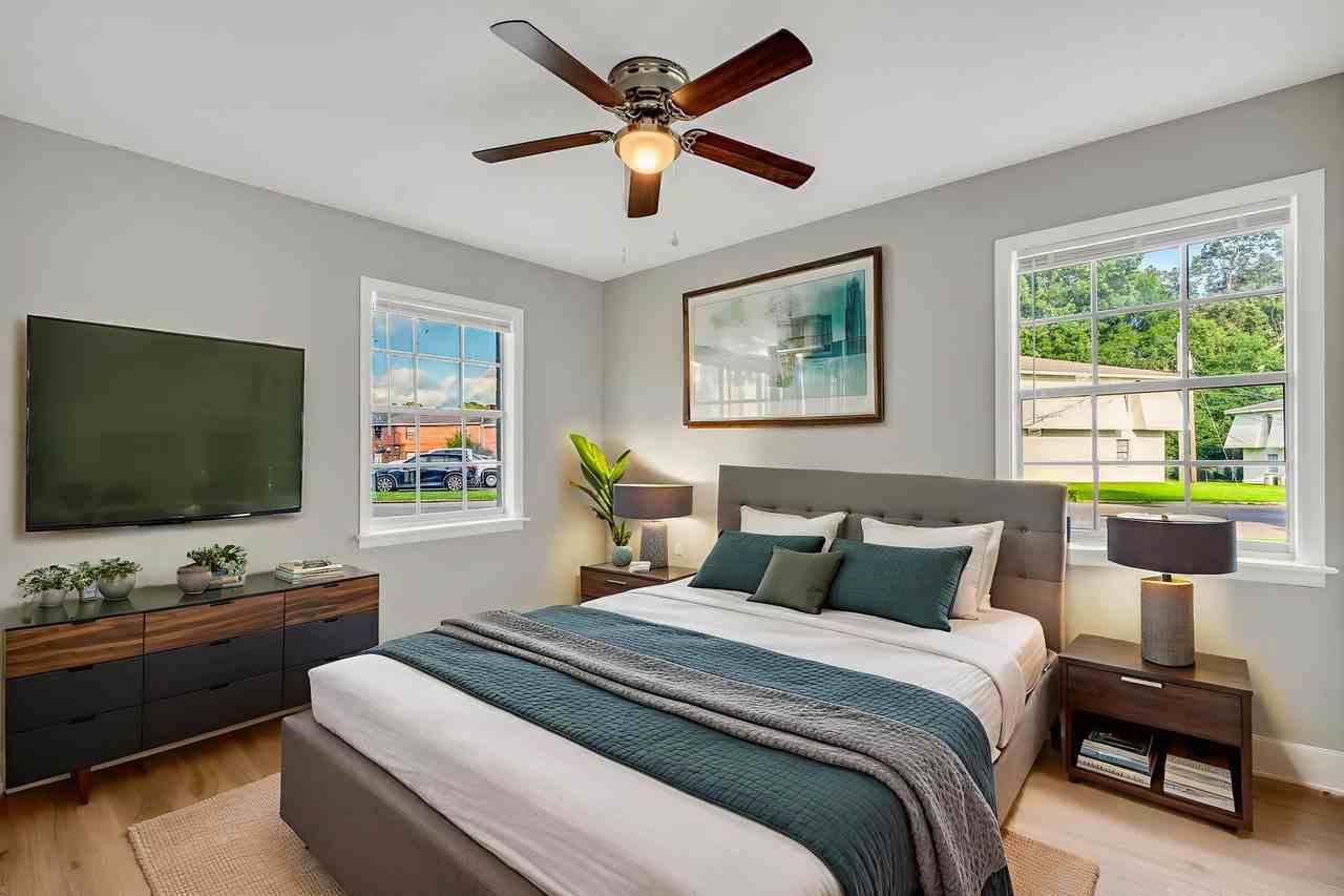 The Oaklyn - Photo 3 of 50