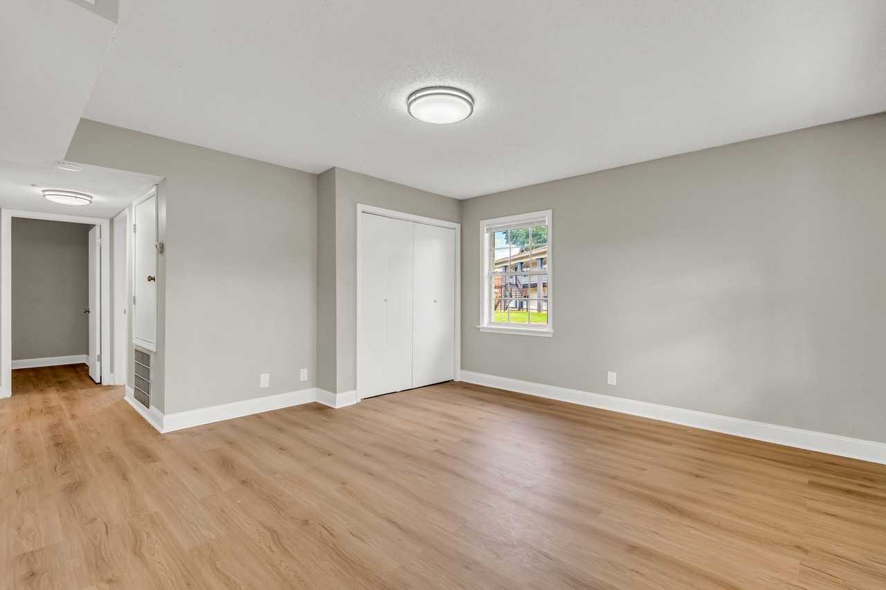 The Oaklyn - Photo 4 of 50