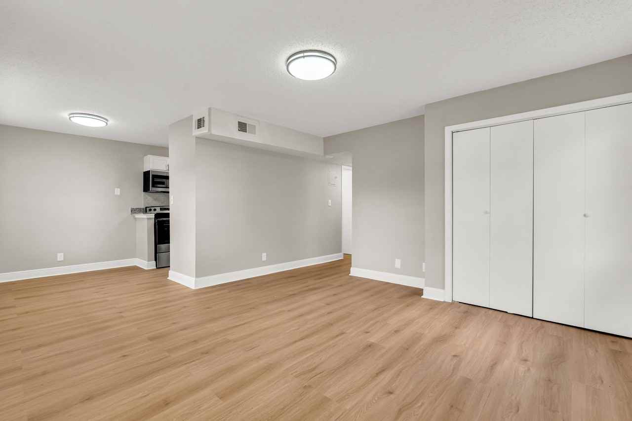 The Oaklyn - Photo 5 of 50