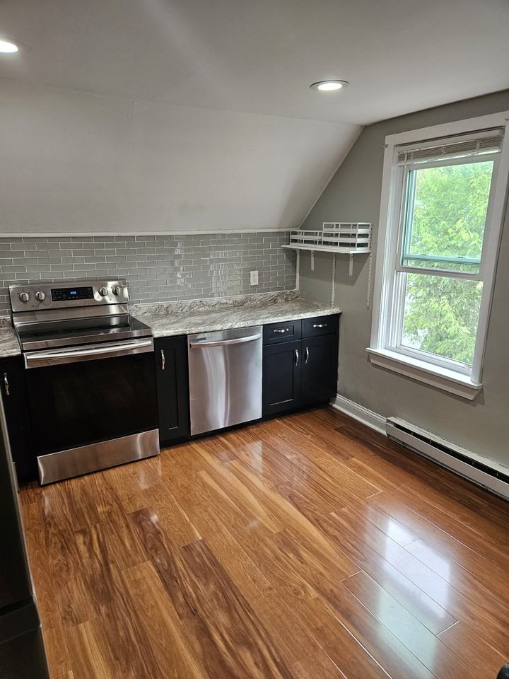 19 Elizabeth St #3 - Photo 2 of 16