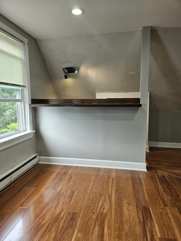 19 Elizabeth St #3 - Photo 4 of 16
