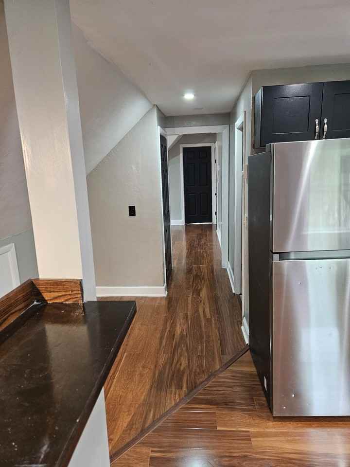 19 Elizabeth St #3 - Photo 5 of 16