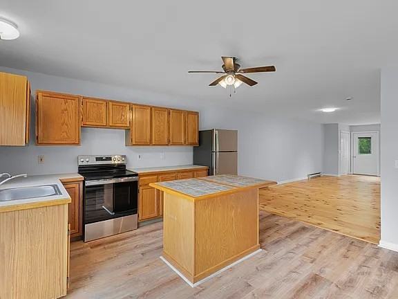 13 Green Hill Rd #13 - Photo 3 of 12