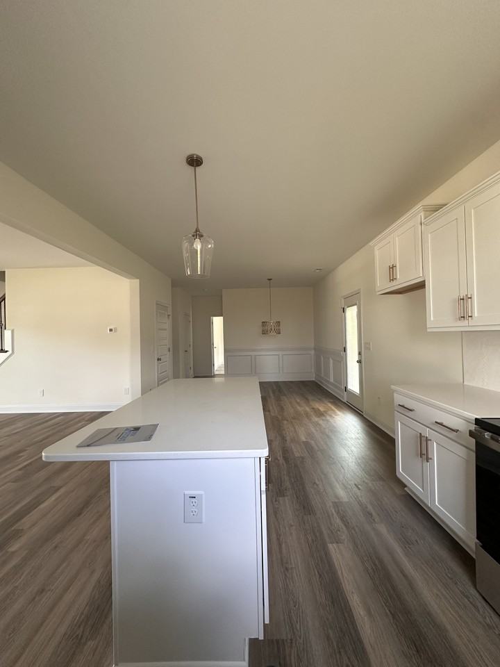 341 Edwinstowe Avenue #NA - Photo 5 of 18