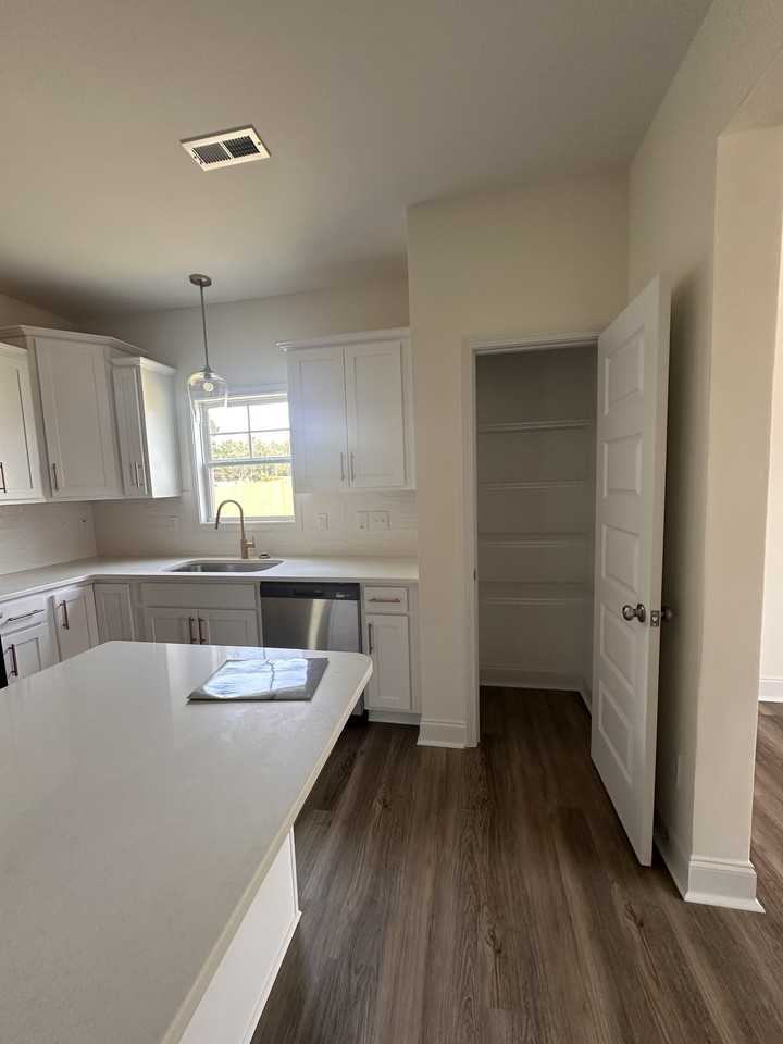 341 Edwinstowe Avenue #NA - Photo 6 of 18