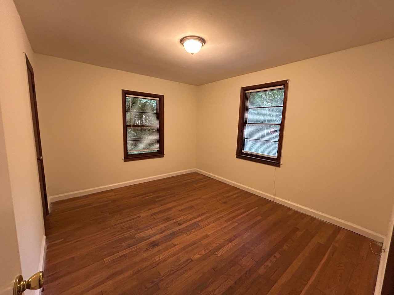 1717 Belcher Cir - Photo 6 of 10