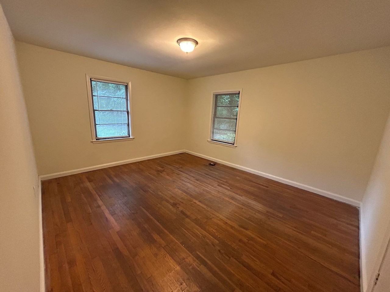 1717 Belcher Cir - Photo 7 of 10