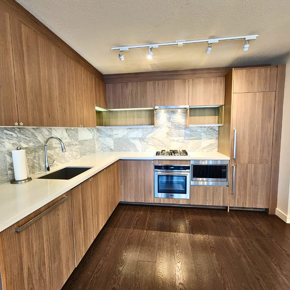 13750 100A Avenue #1807 - Photo 3 of 10