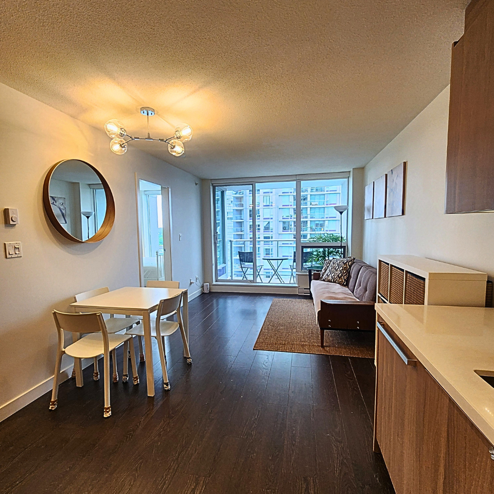 13750 100A Avenue #1807 - Photo 2 of 10