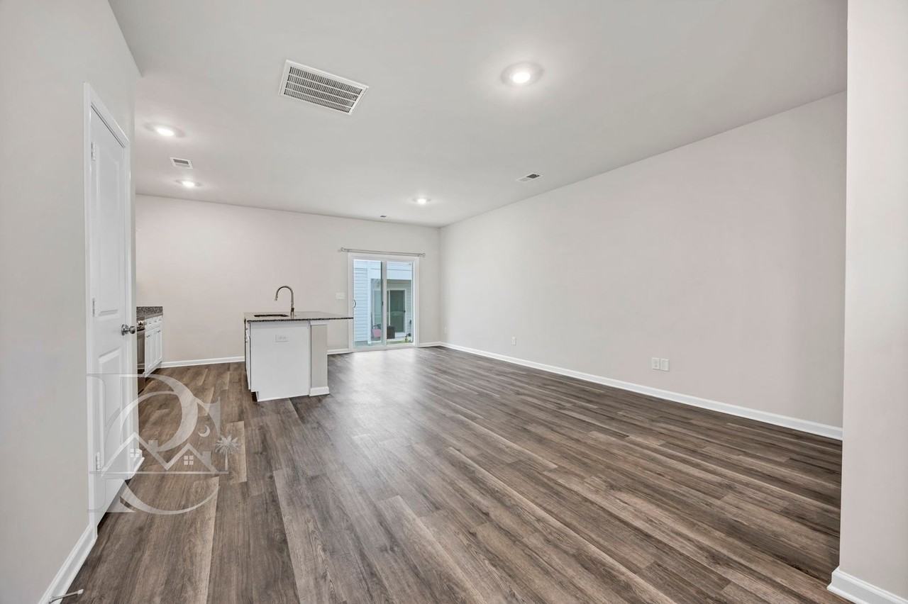 727 Wild Duck Ln - Photo 4 of 33