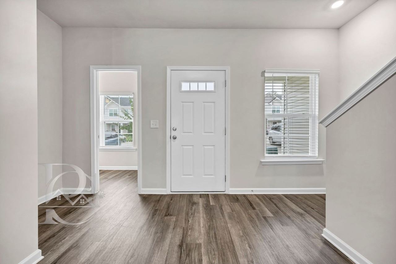 727 Wild Duck Ln - Photo 5 of 33
