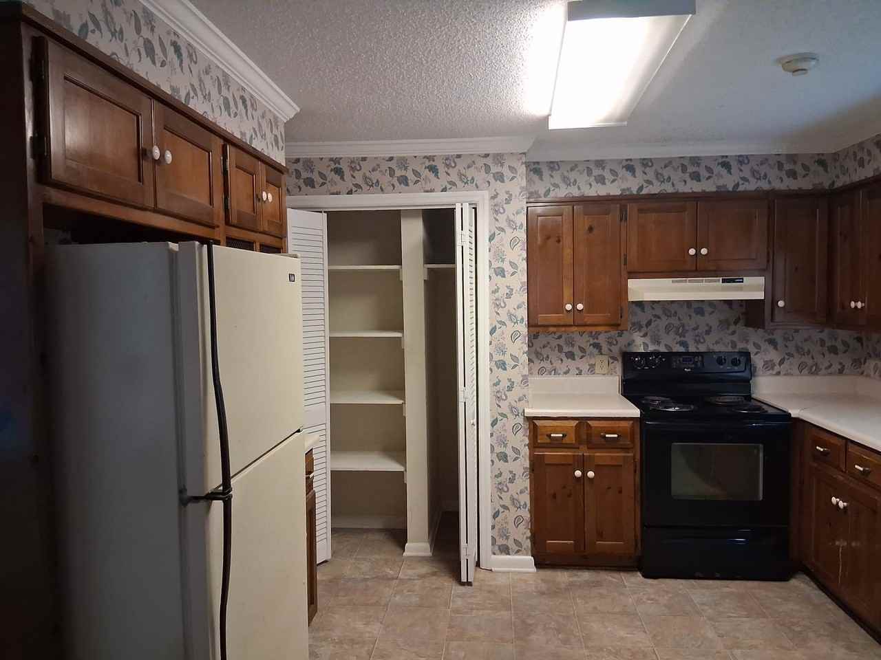 505 Mack Dr - Photo 4 of 14