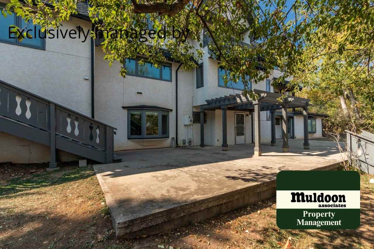 17 Penrose Blvd - Photo 6 of 45