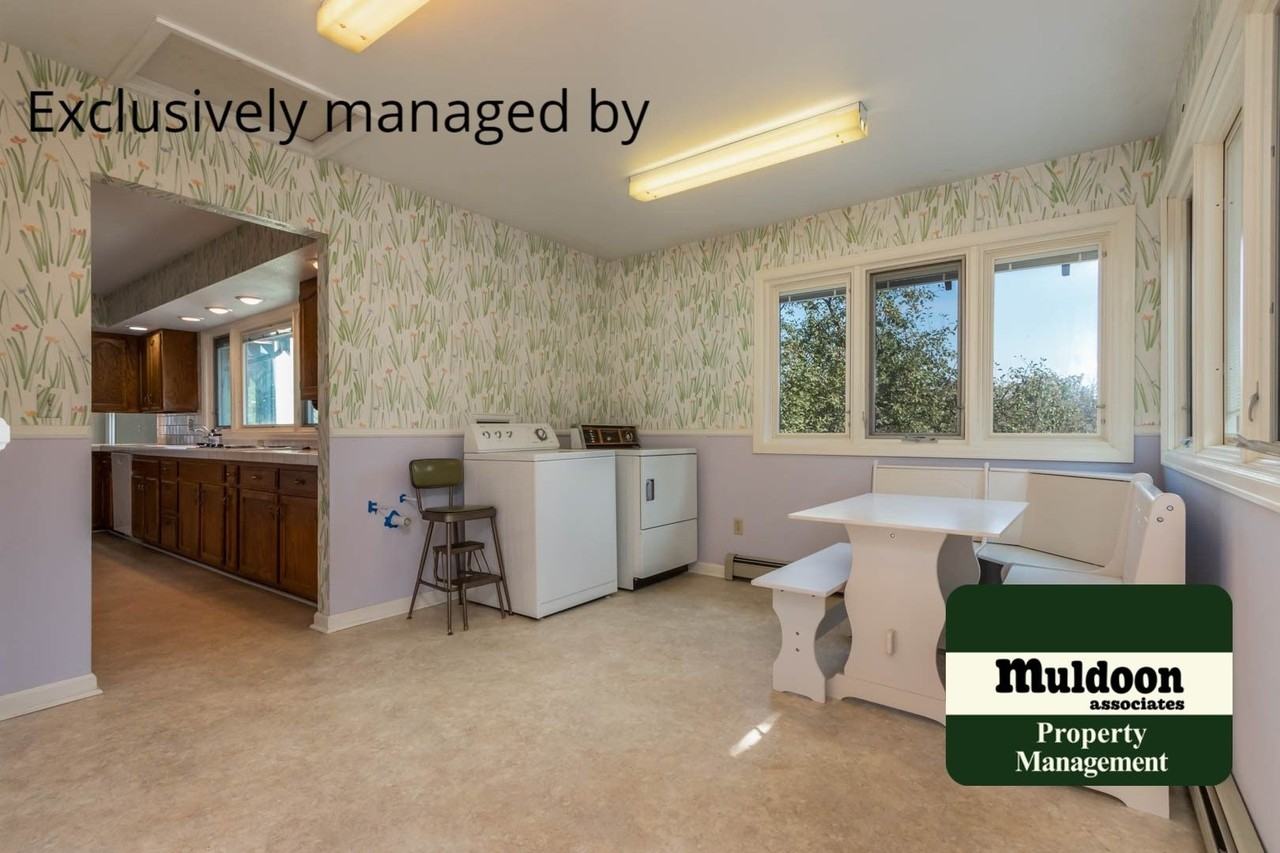 17 Penrose Blvd - Photo 4 of 45