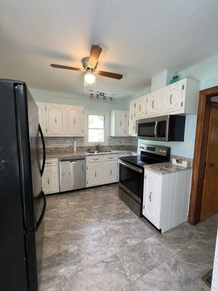 50 Mitchell Ave - Photo 2 of 12