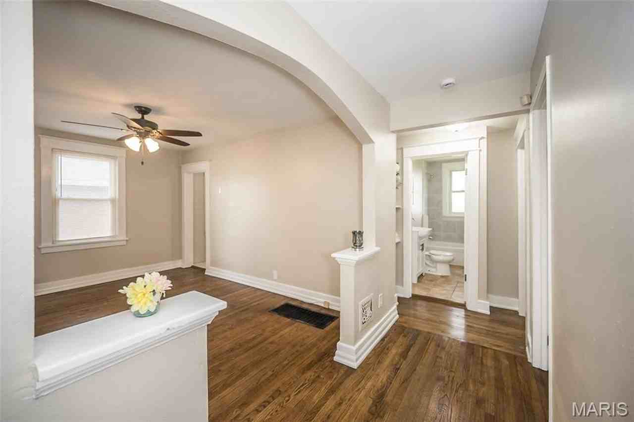 3718 Edmundson Rd - Photo 2 of 16