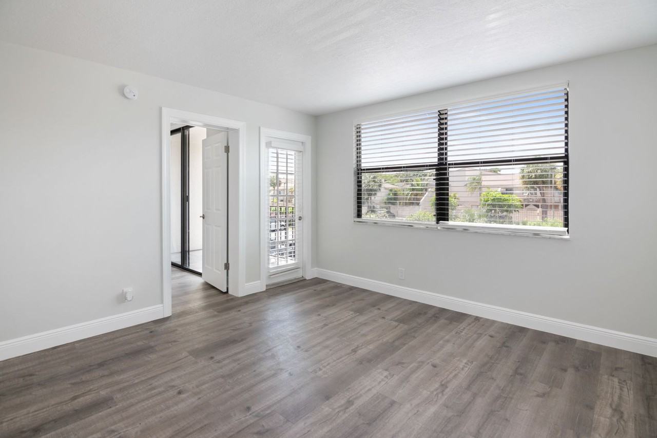 708 Executive Center Dr #211