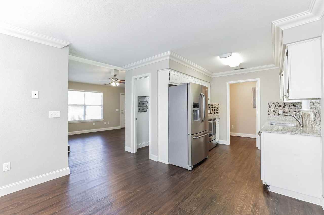 1634 N Salem Rd - Photo 3 of 14