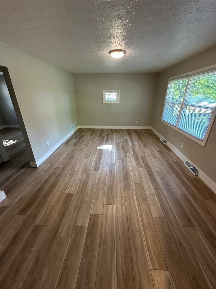 1051 Camelia St Nw - Photo 2 of 9