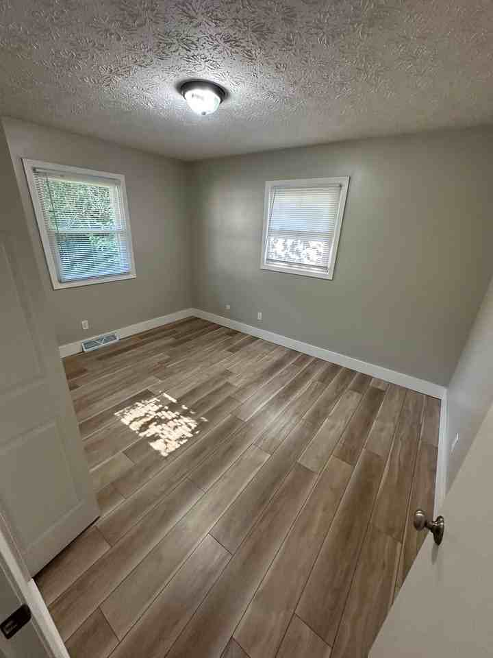 1051 Camelia St Nw - Photo 3 of 9
