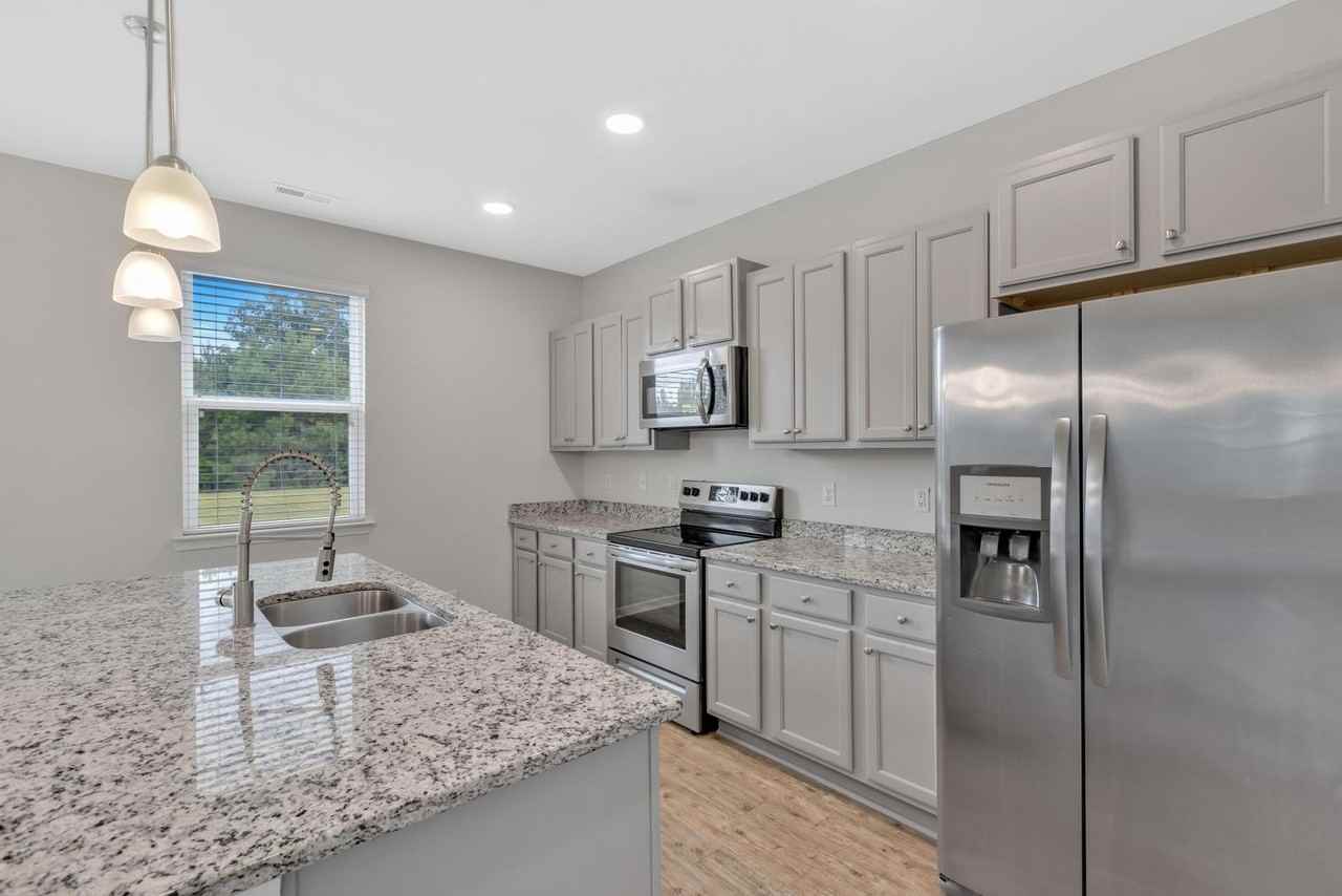 217 Cheswick Dr - Photo 6 of 23