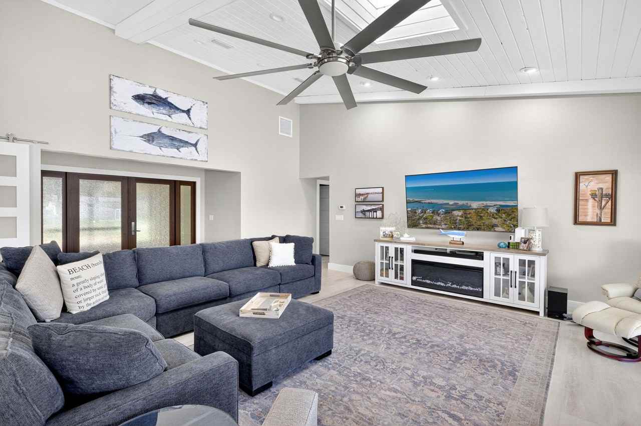 611 Vacation Rental - Cape Calm - Photo 5 of 22