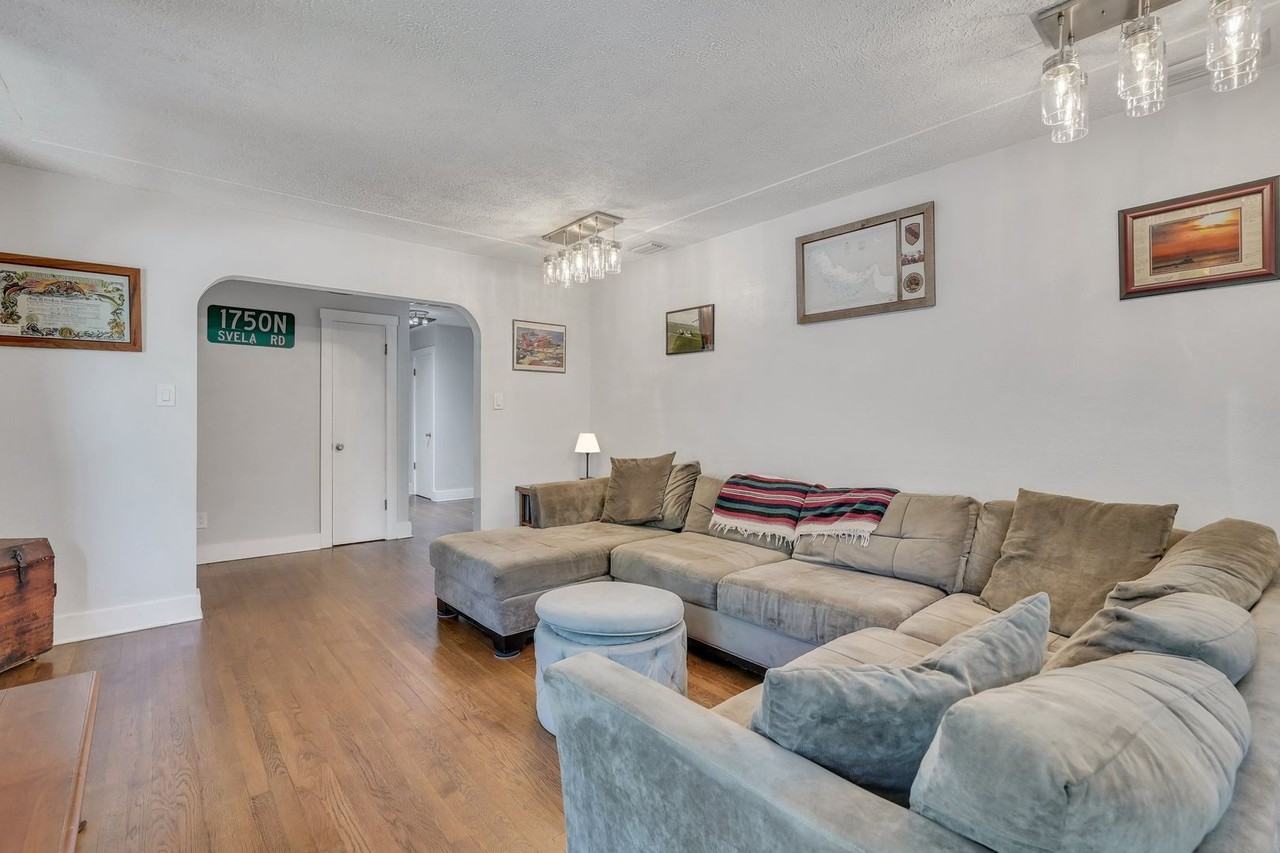 2221 Bonaventure Rd - Photo 3 of 26