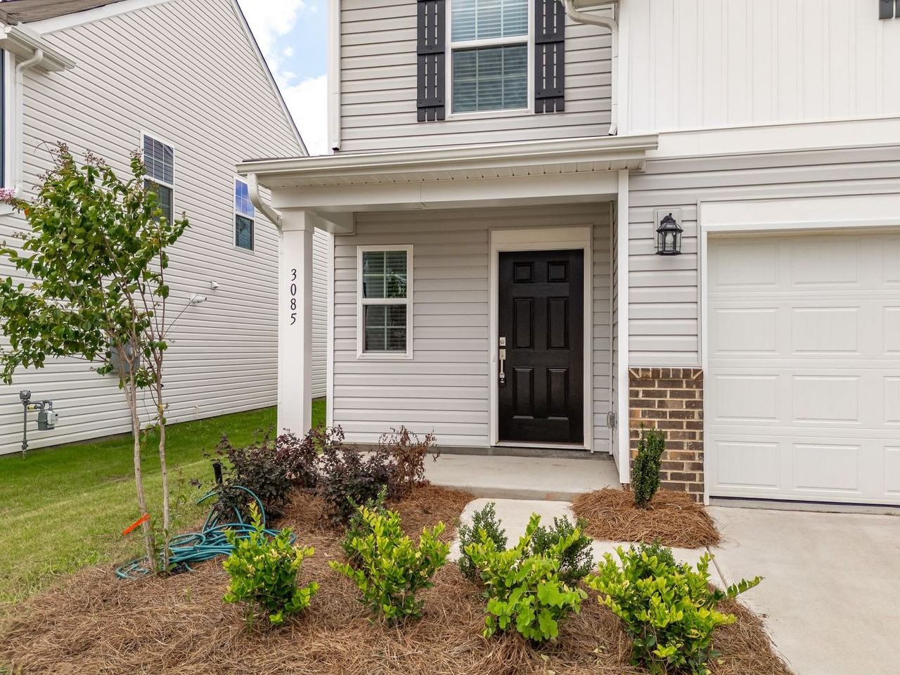 3085 Whispering Willows Ct - Photo 3 of 39