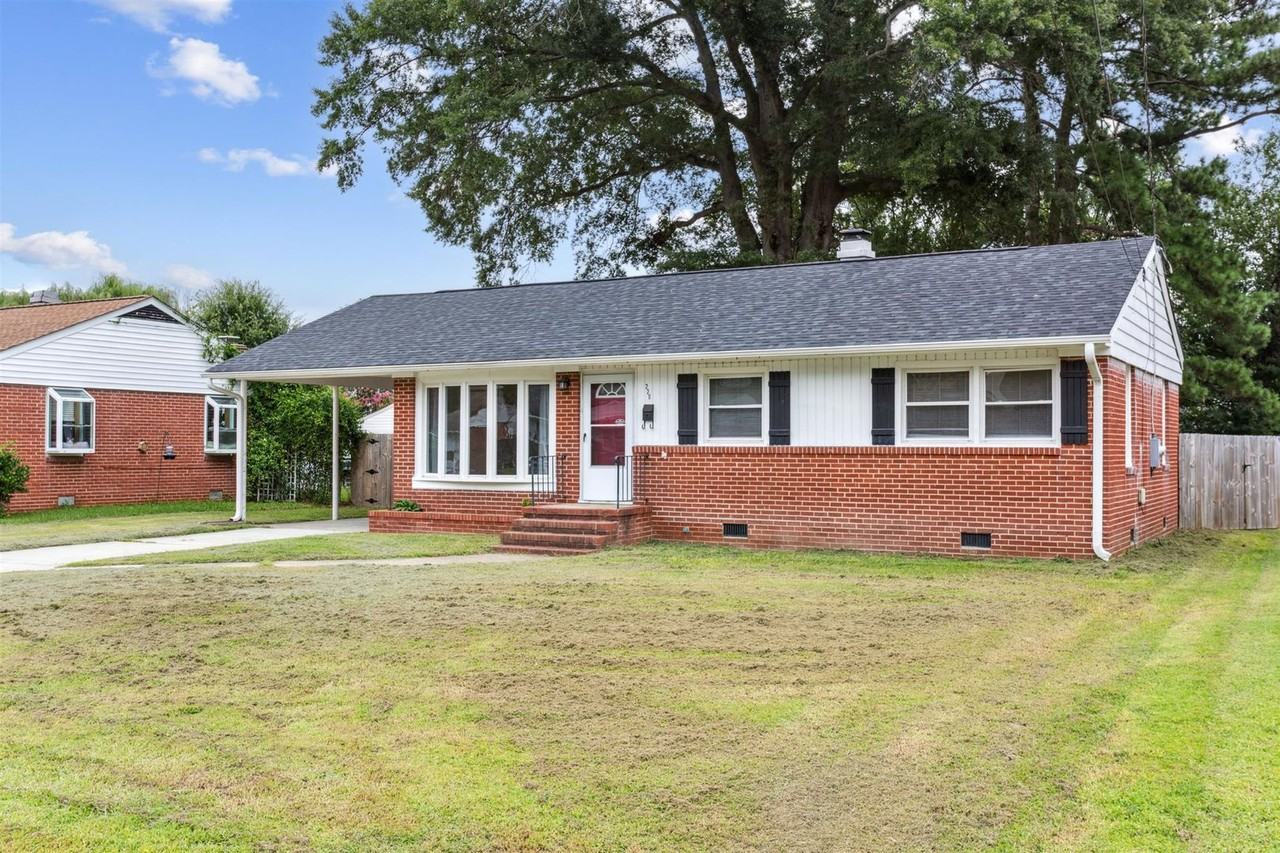220 Lynnhaven Dr - Photo 3 of 26