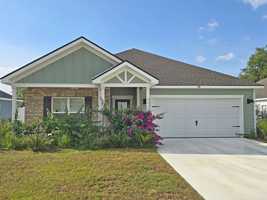 featured image of 5175 Grand Oak Cir