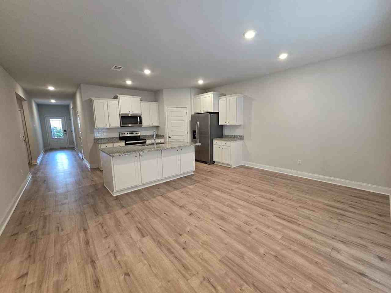 5175 Grand Oak Cir - Photo 5 of 22