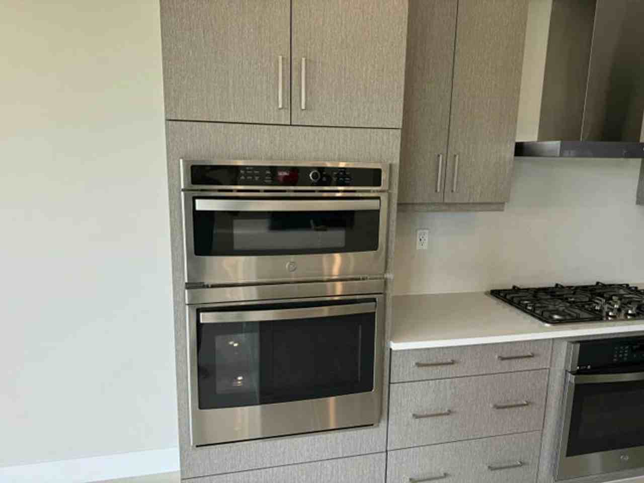 10033 Stockrun Dr - Photo 3 of 37