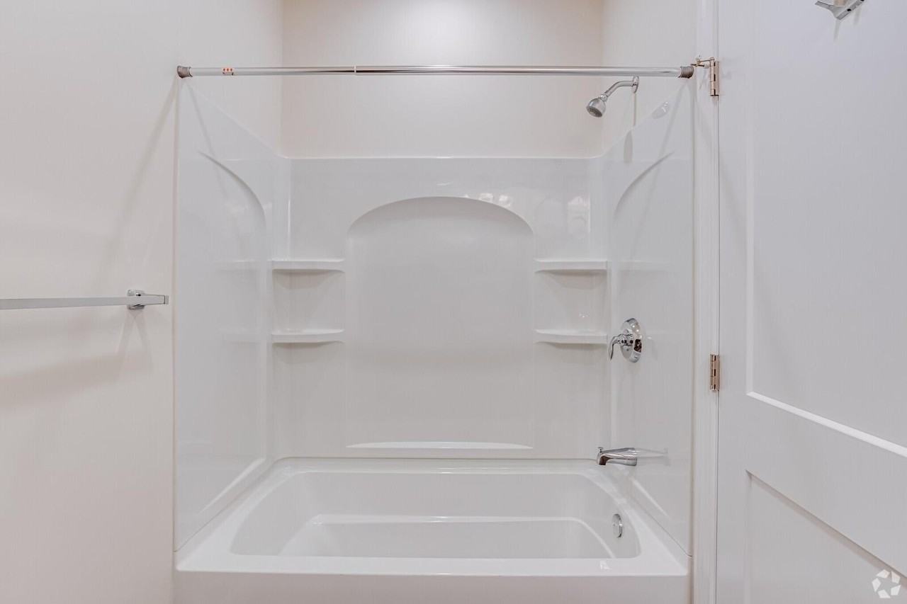 60 Pleasant St Unit 3b #3B - Photo 6 of 8