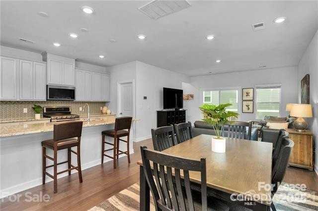 2410 Arbor Loop Dr - Photo 2 of 16