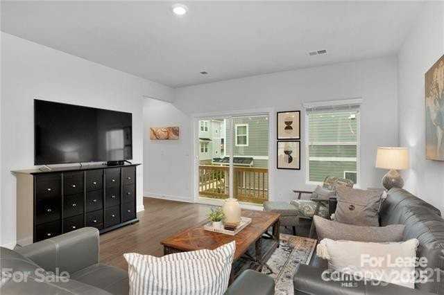 2410 Arbor Loop Dr - Photo 5 of 16