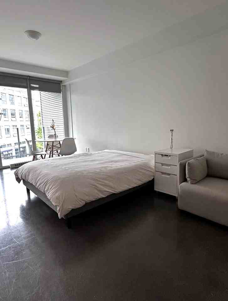 262 E 2nd Ave - Photo 3 of 16