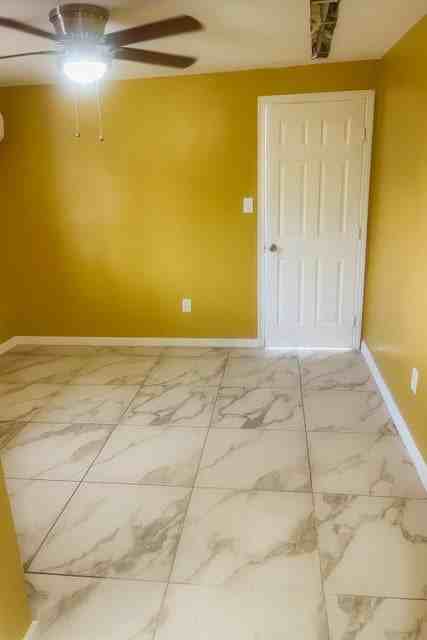 2534 Nw 73rd Ave - Photo 4 of 6