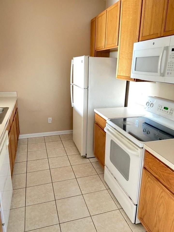 6100 Stevenson Dr #208 - Photo 4 of 17