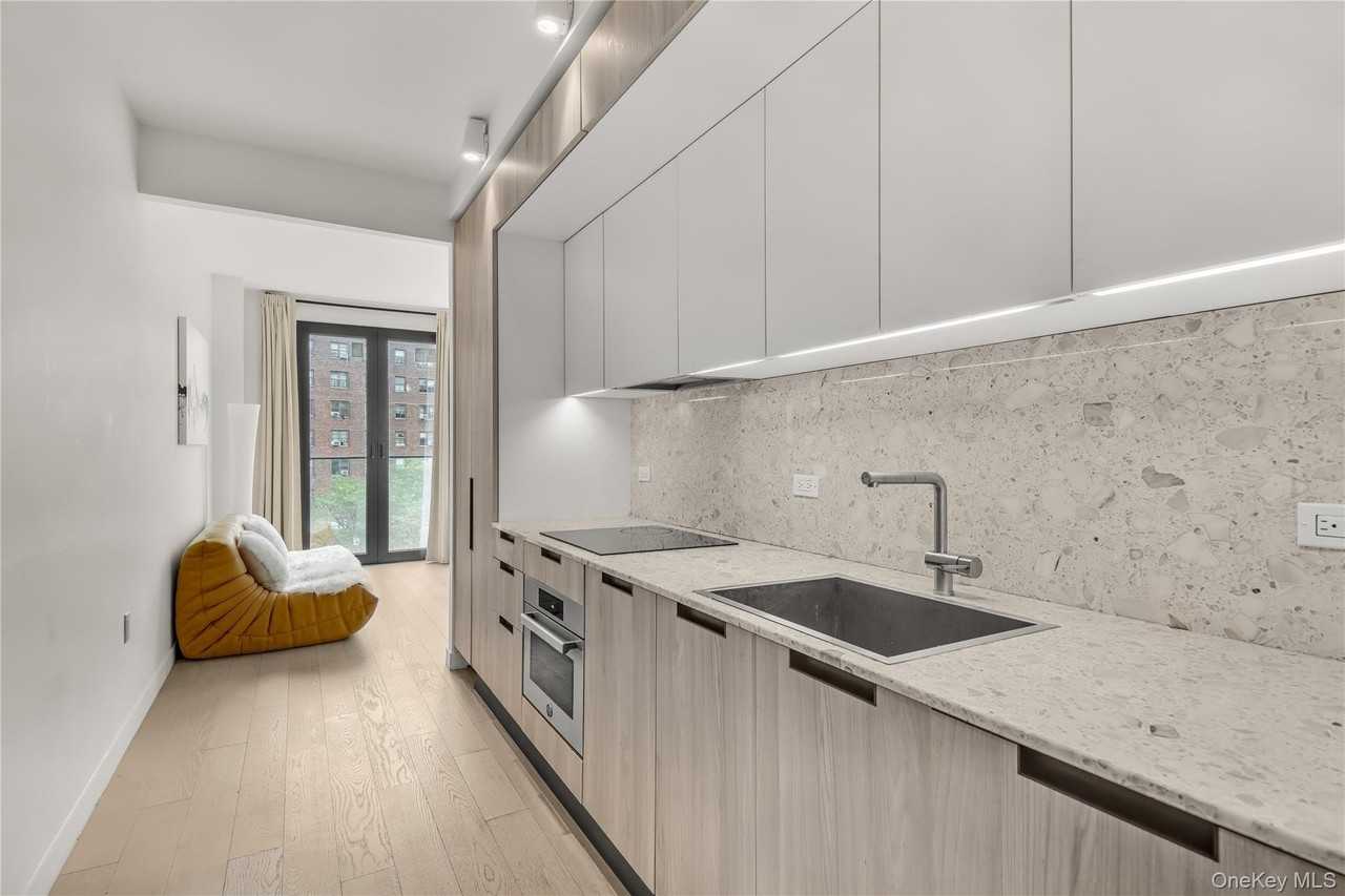 181 E 101st St #804 - Photo 4 of 13