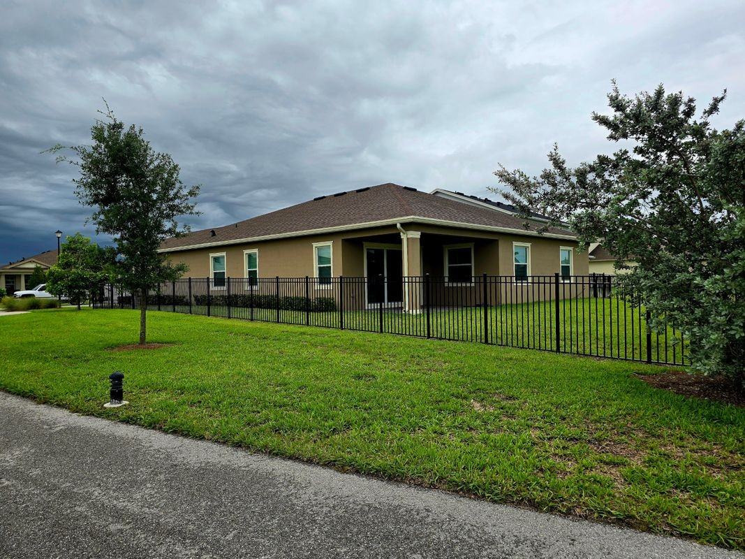 1083 Tangled Orchard Trce - Photo 2 of 4