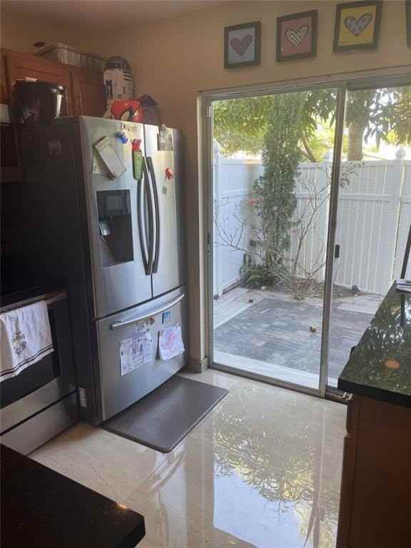 3007 Nw 5th Ter - Photo 3 of 20