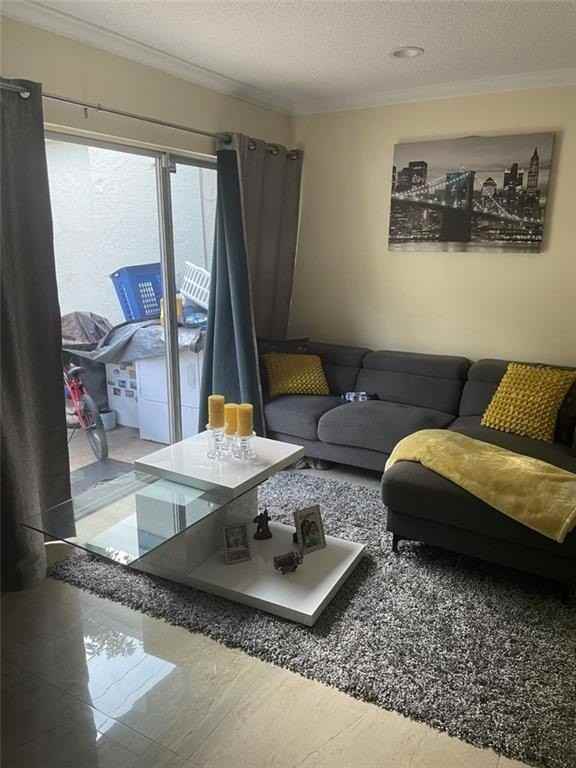 3007 Nw 5th Ter - Photo 5 of 20